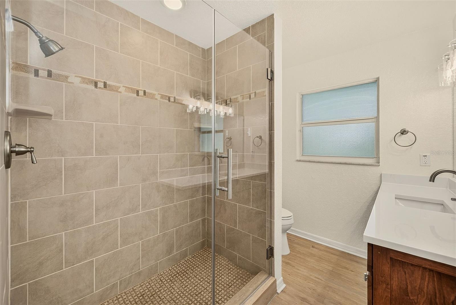 833 TALLOWOOD DR — photo 32