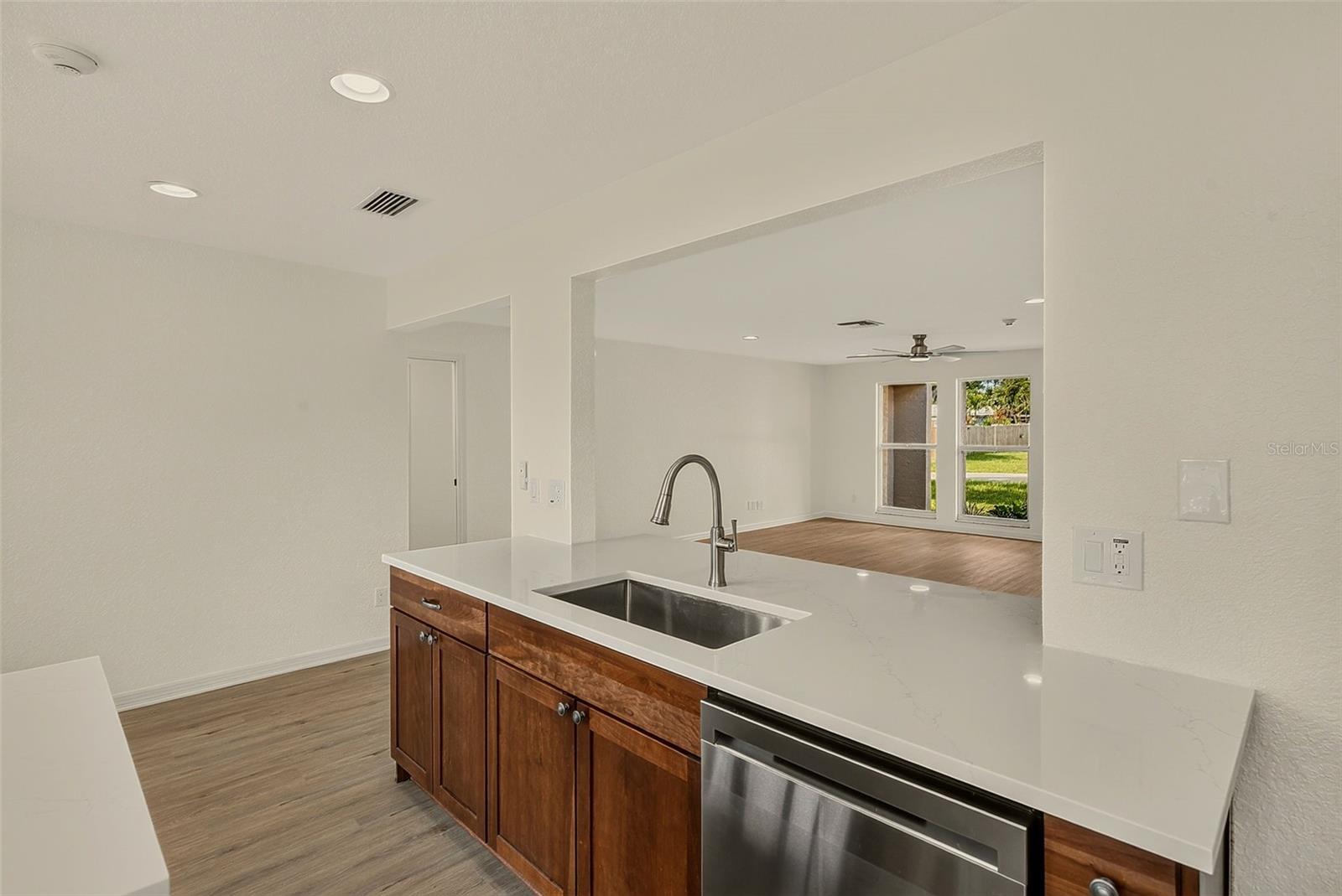 833 TALLOWOOD DR — photo 15