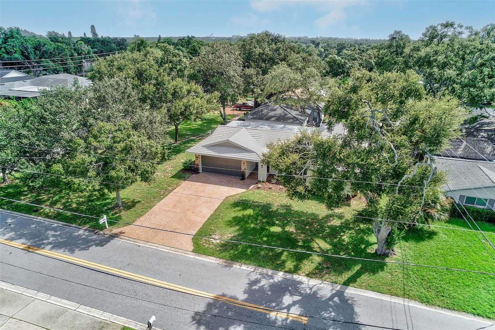 833 TALLOWOOD DR — photo 43