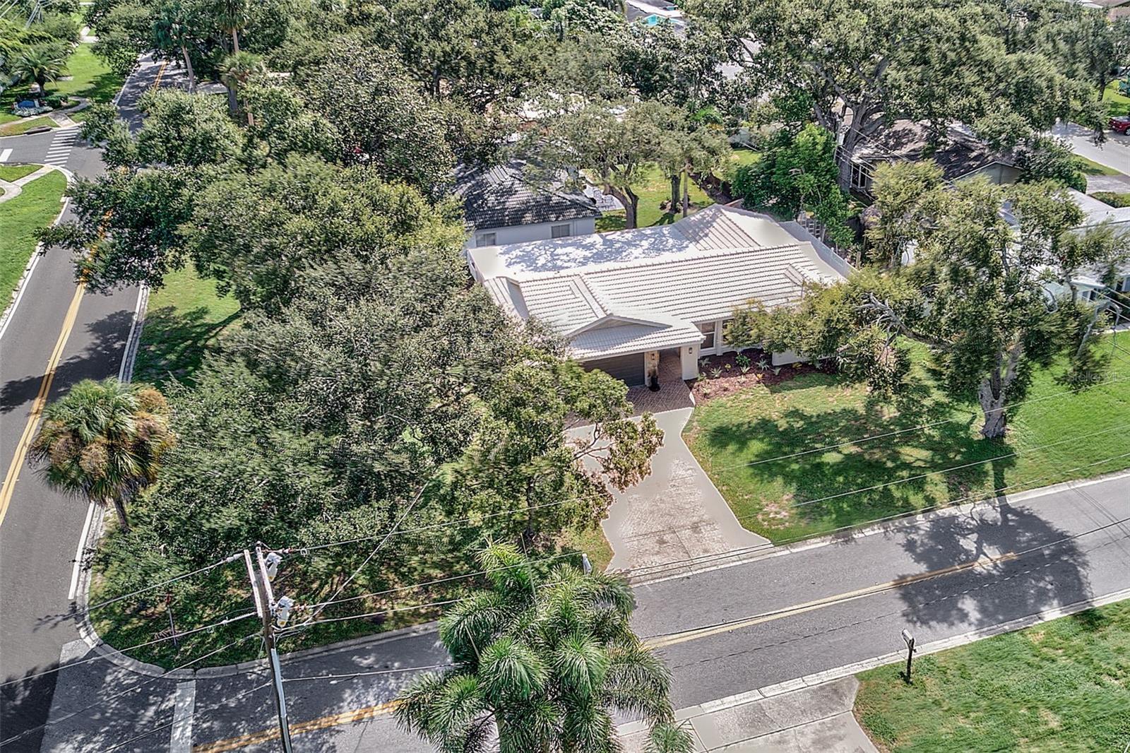 833 TALLOWOOD DR — photo 45