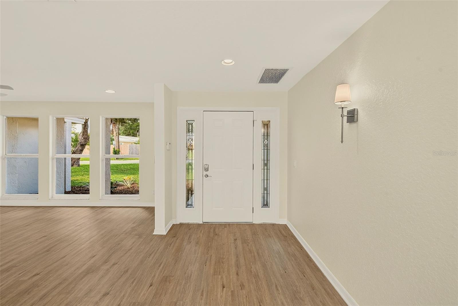 833 TALLOWOOD DR — photo 4