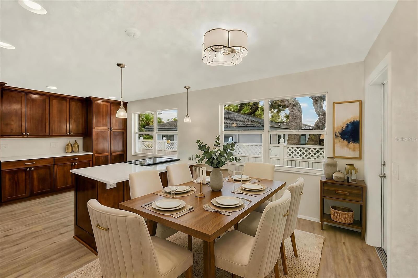 833 TALLOWOOD DR — photo 18