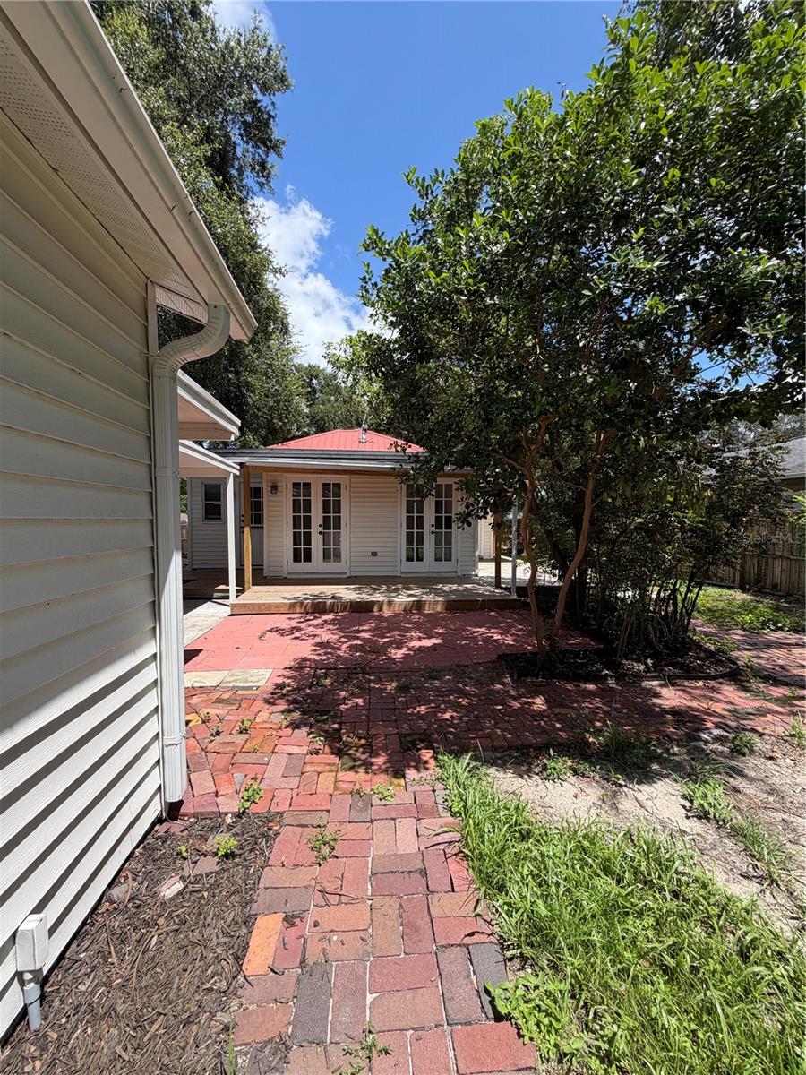 104 W LAMBRIGHT ST — photo 31