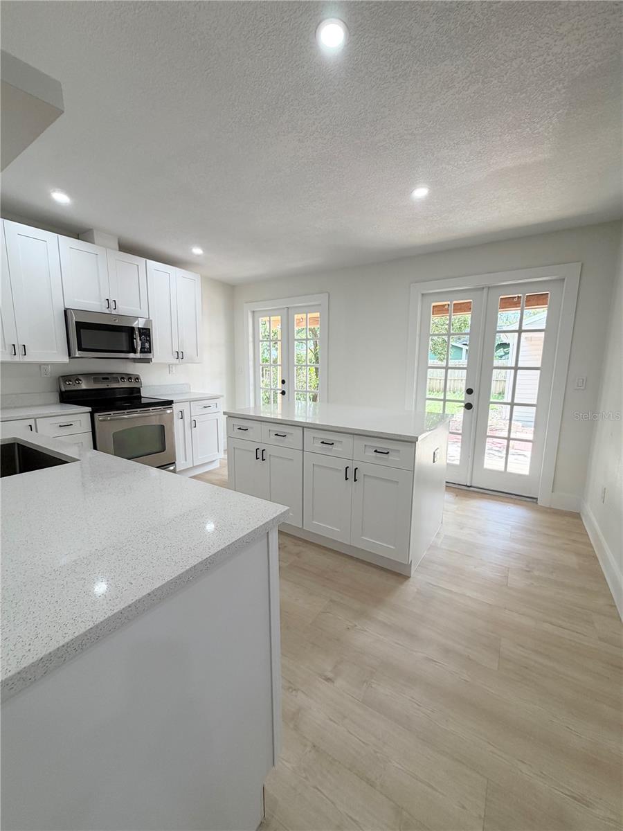 104 W LAMBRIGHT ST — photo 22