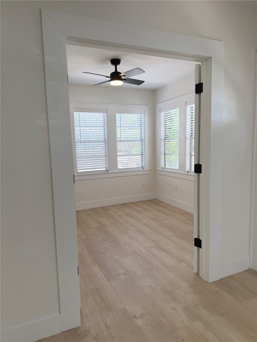 104 W LAMBRIGHT ST — photo 9