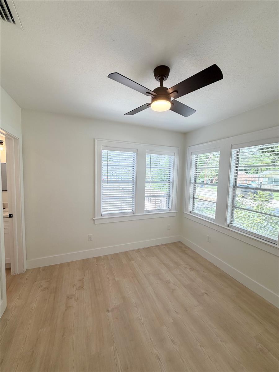 104 W LAMBRIGHT ST — photo 8