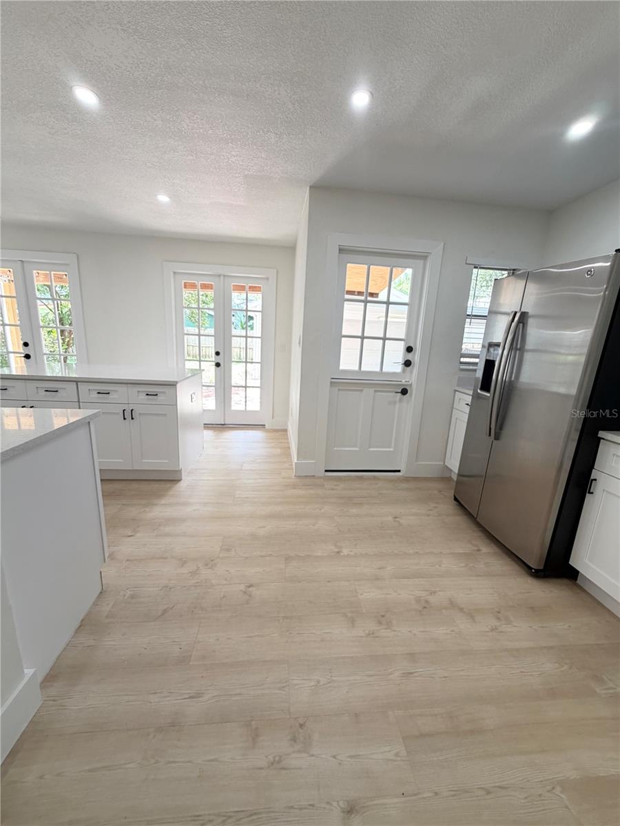 104 W LAMBRIGHT ST — photo 25