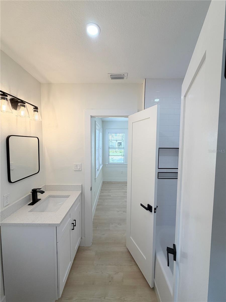 104 W LAMBRIGHT ST — photo 10