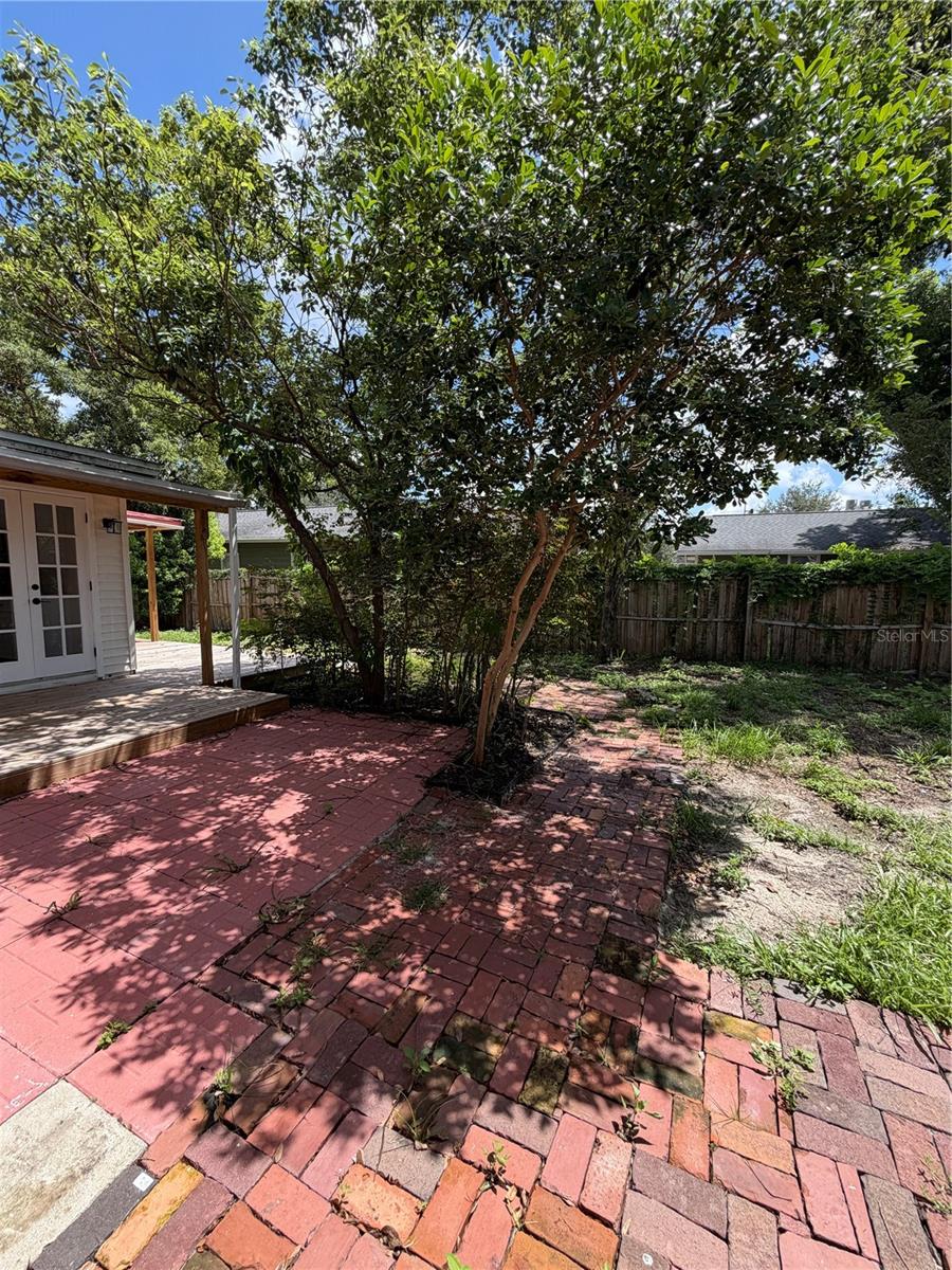 104 W LAMBRIGHT ST — photo 33