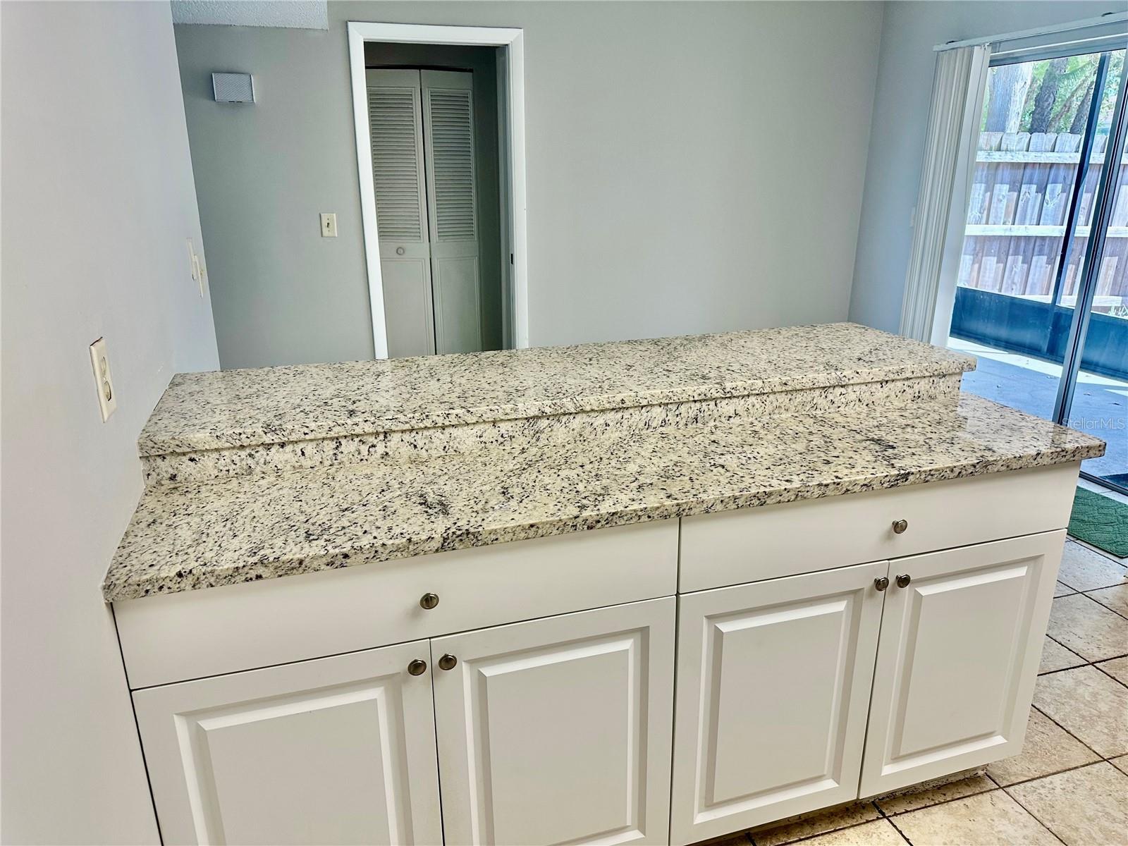 14752 MORNING DR — photo 11