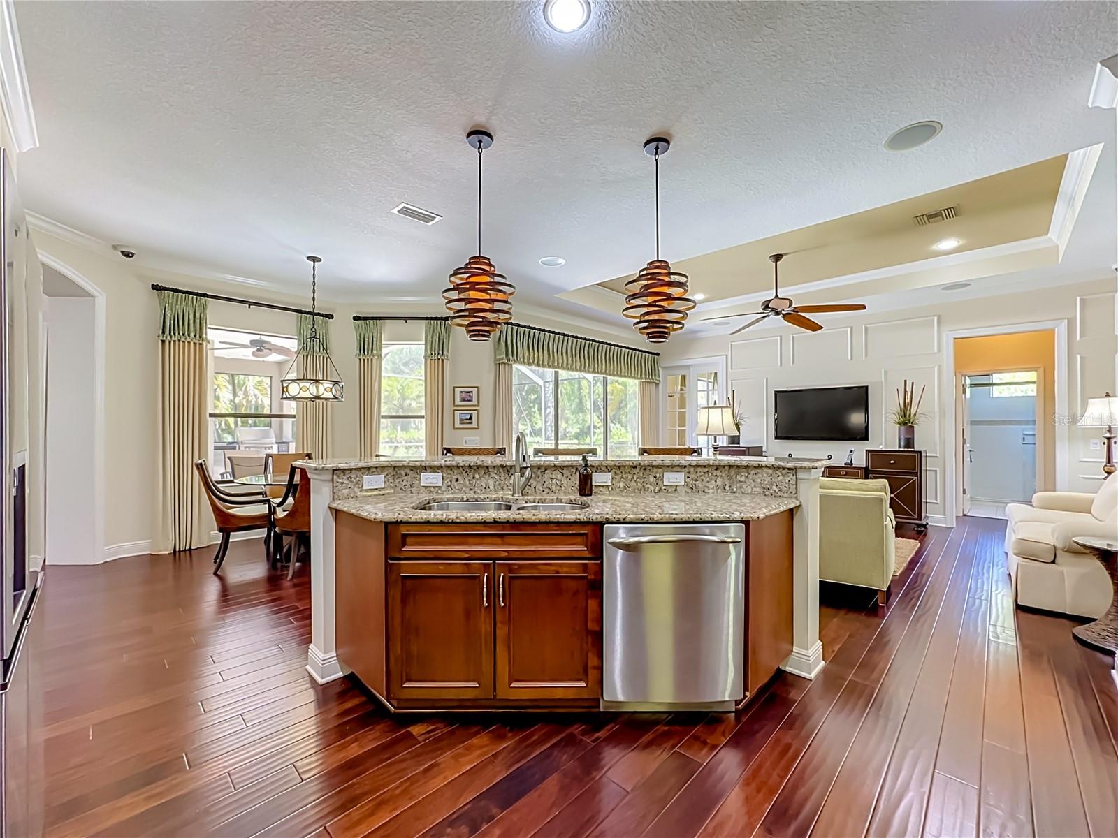 7668 SILVERWOOD CT — photo 15