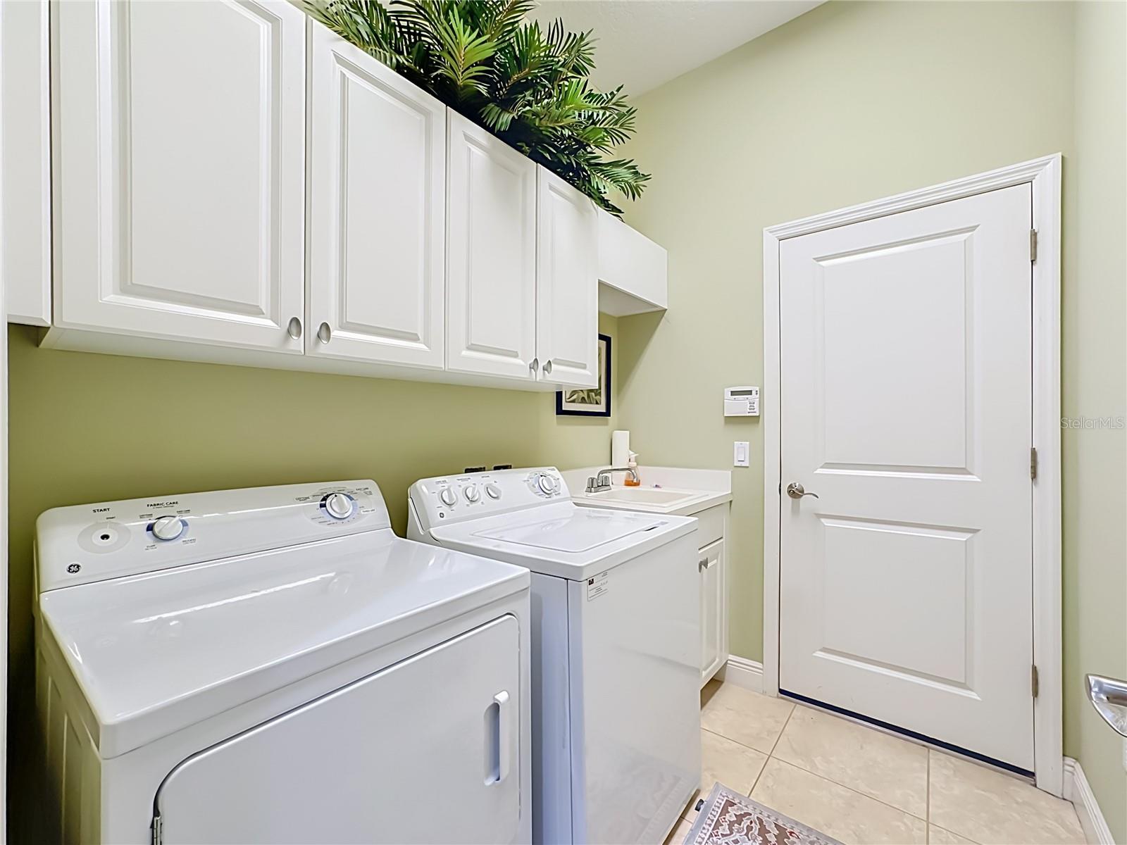 7668 SILVERWOOD CT — photo 41