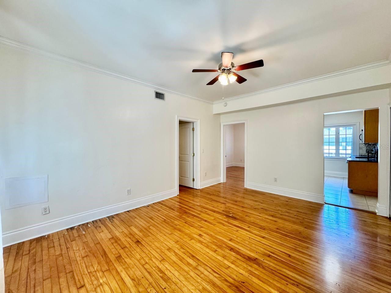 2117 W DEKLE AVE #D1 — photo 5