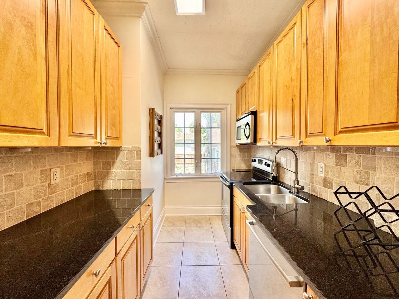2117 W DEKLE AVE #D1 — photo 10