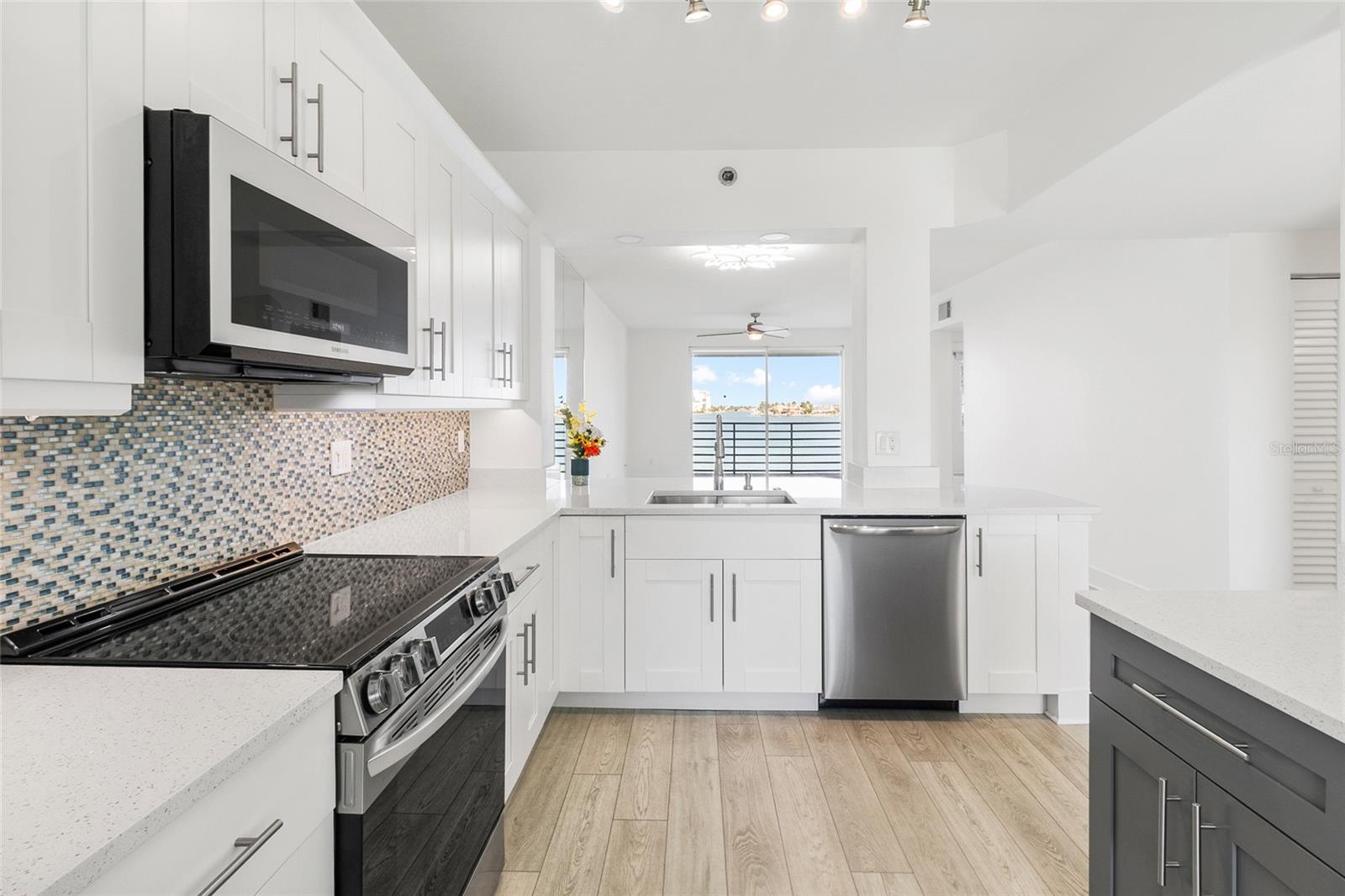 7922 SAILBOAT KEY BLVD S #206 — photo 9