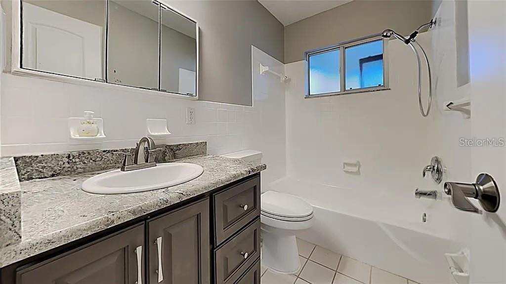 7481 OAK ST NE — photo 11