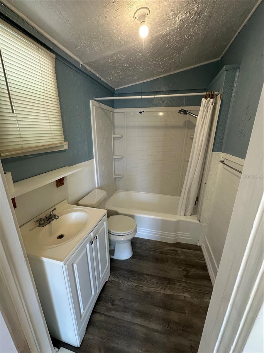 310 SPRING CT #B — photo 4