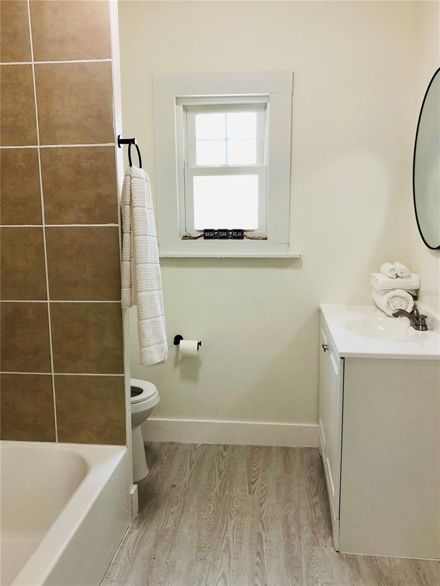 908 VINE AVE — photo 22