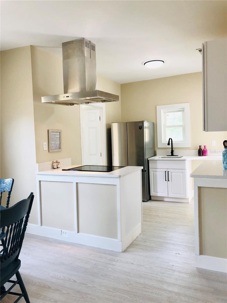 908 VINE AVE — photo 13