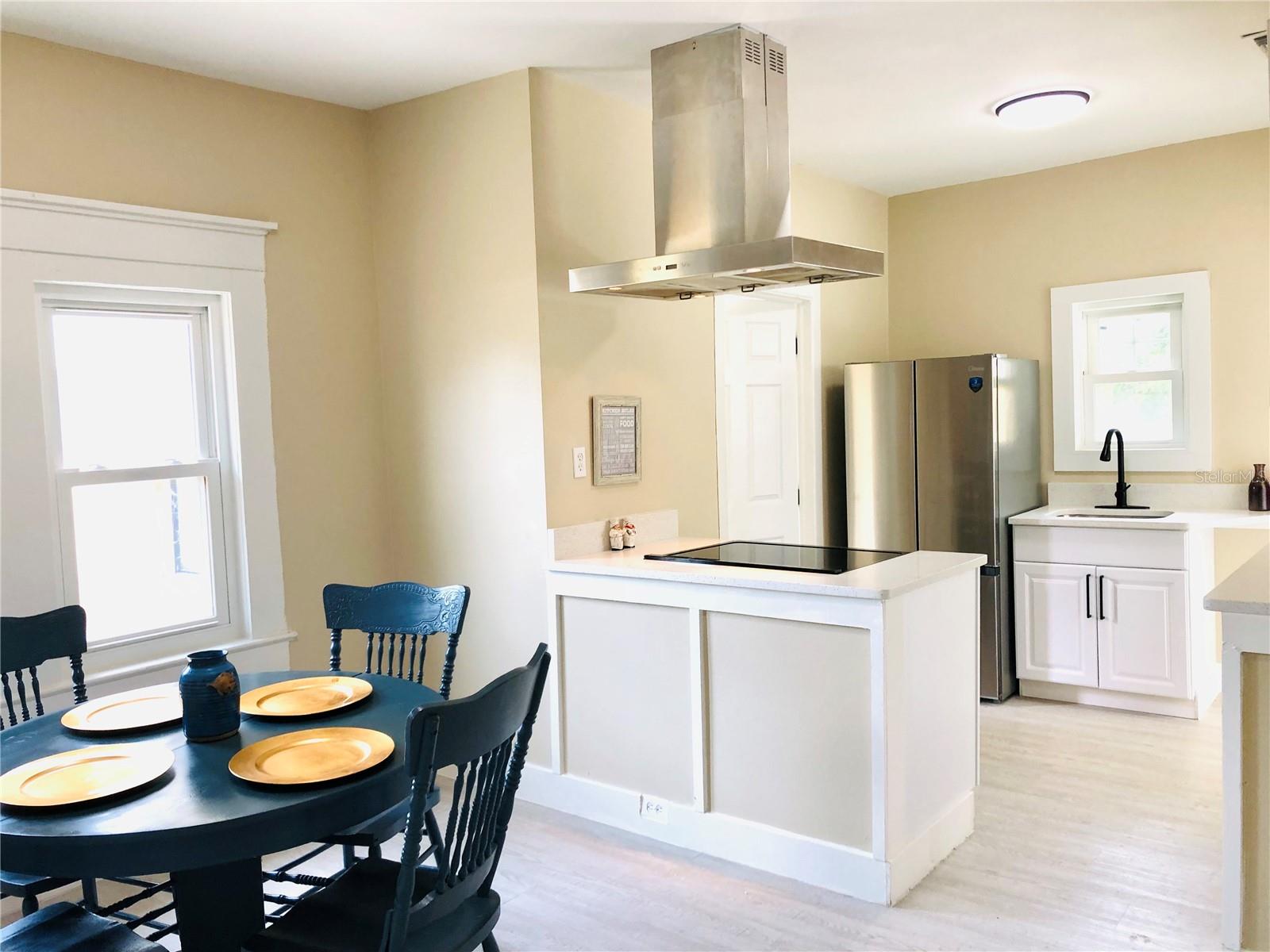 908 VINE AVE — photo 12