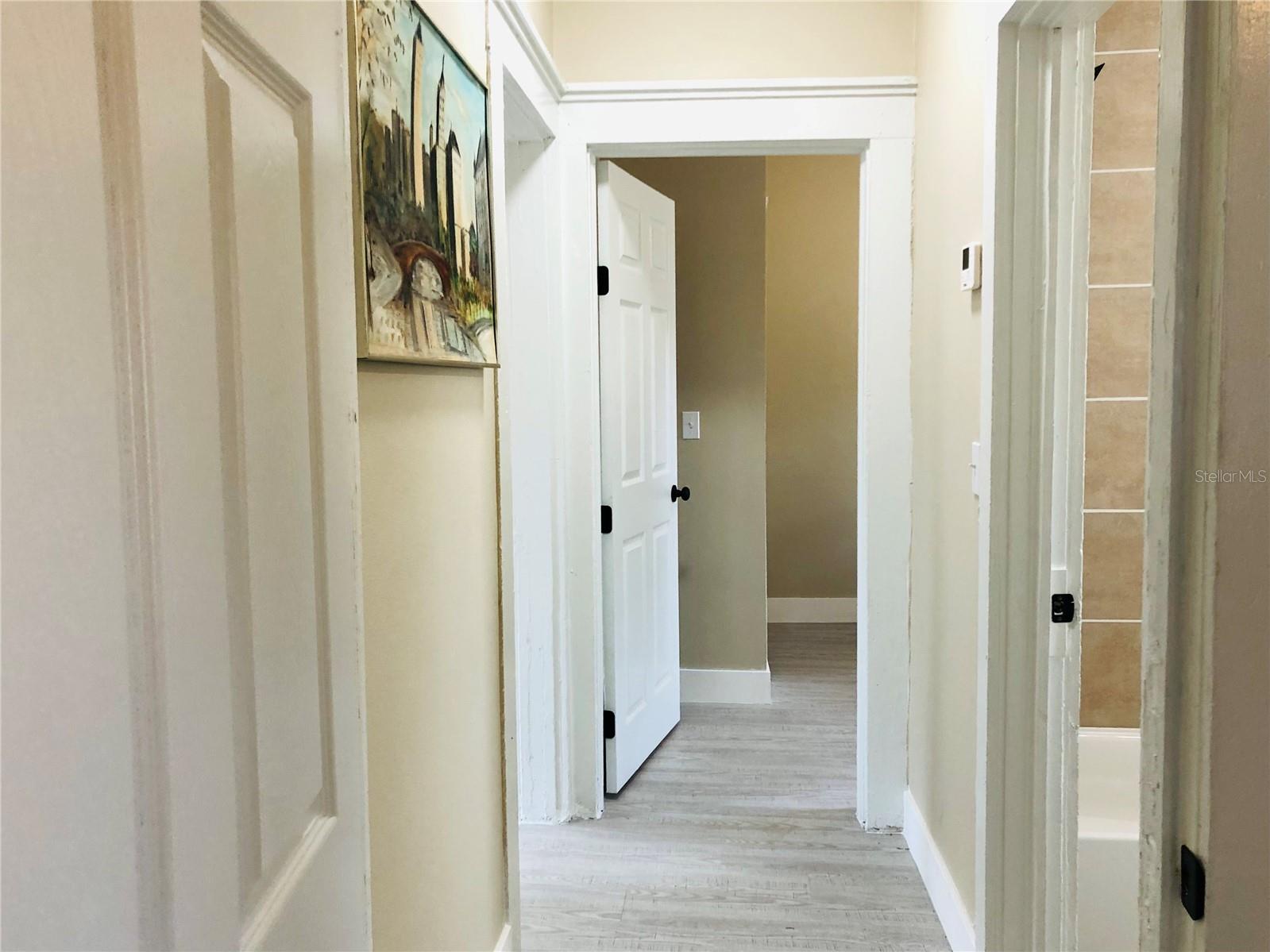908 VINE AVE — photo 18