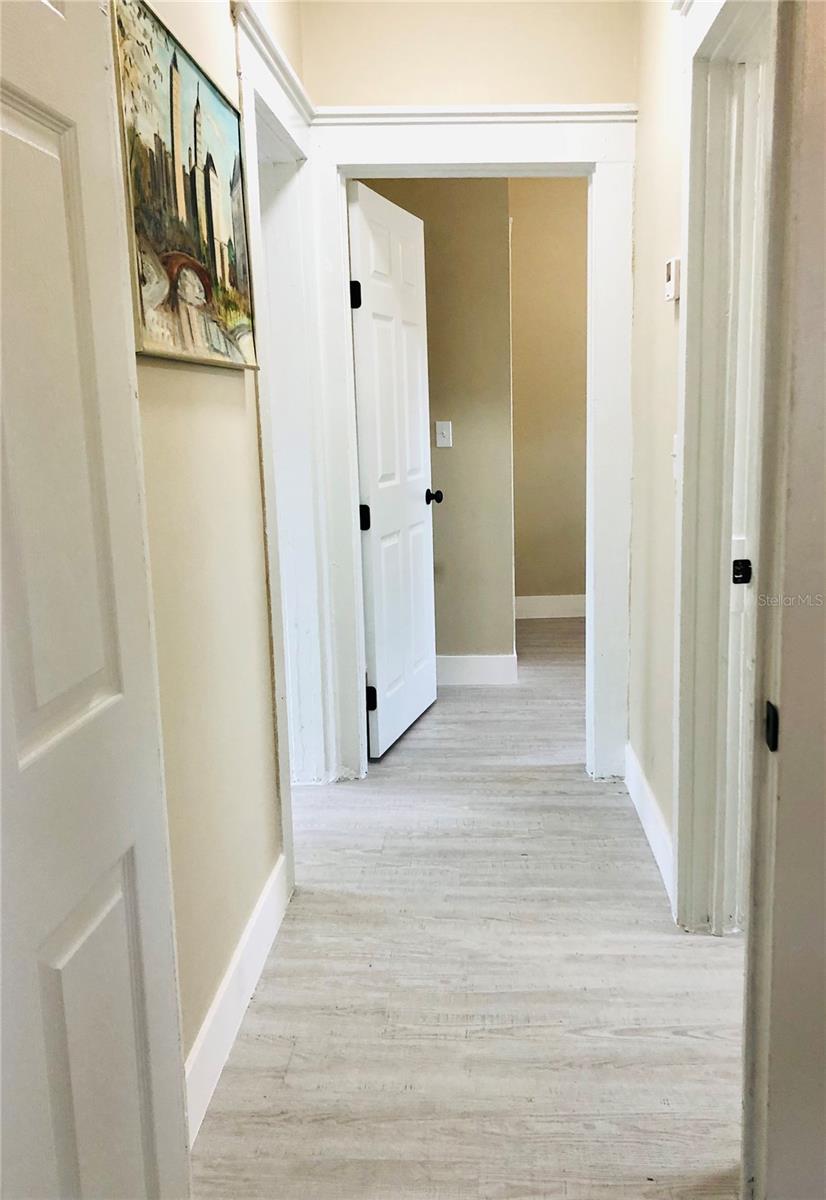 908 VINE AVE — photo 17