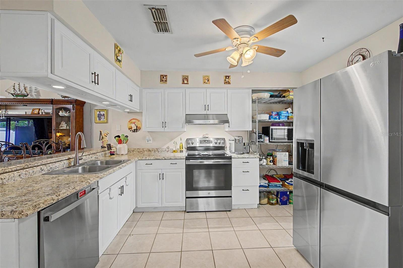 1004 COOLWOOD PL — photo 9