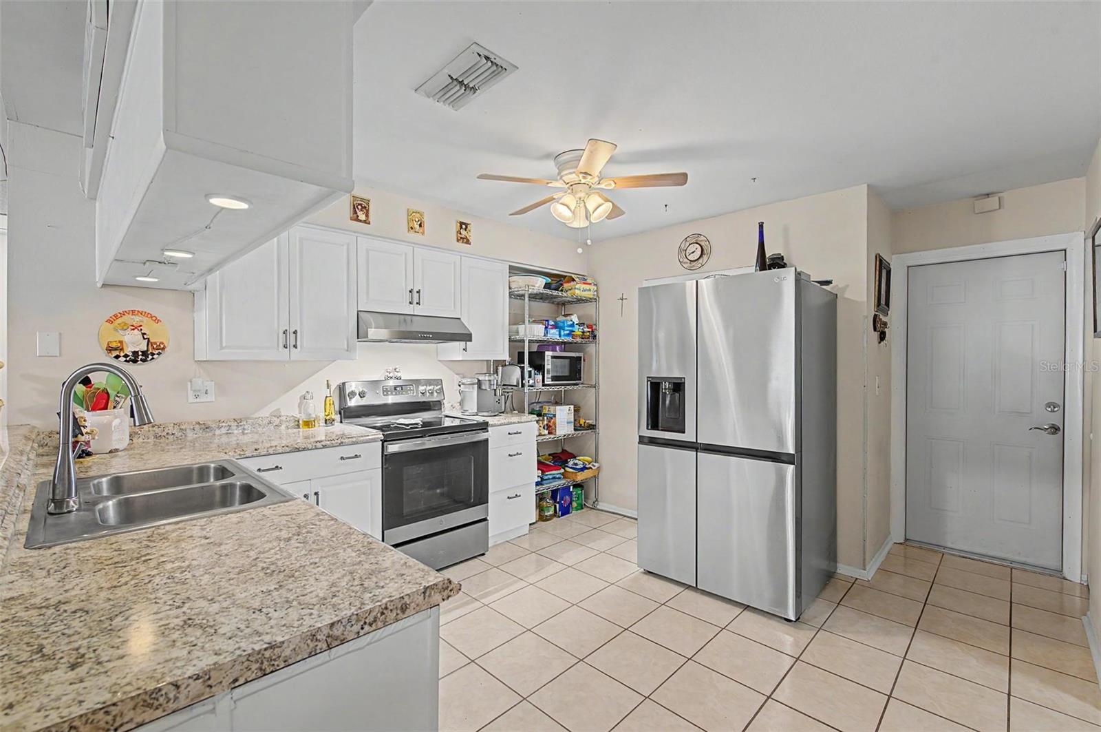 1004 COOLWOOD PL — photo 12