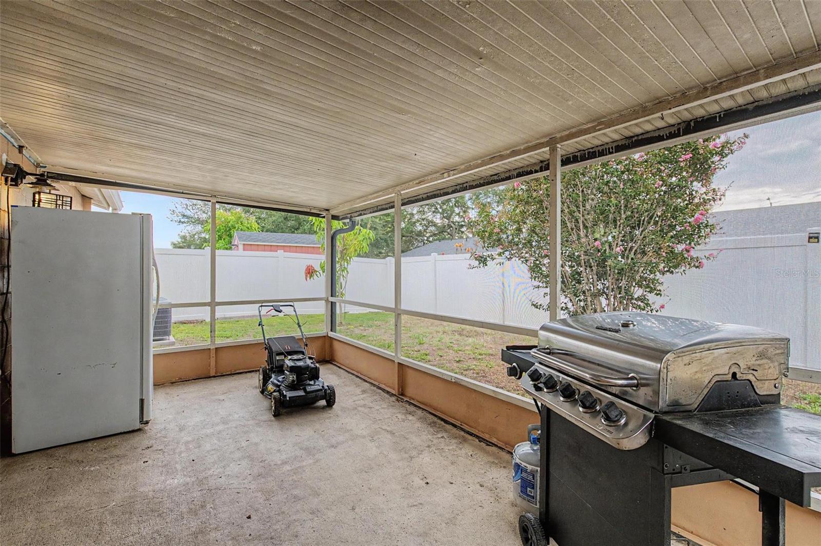 1004 COOLWOOD PL — photo 29
