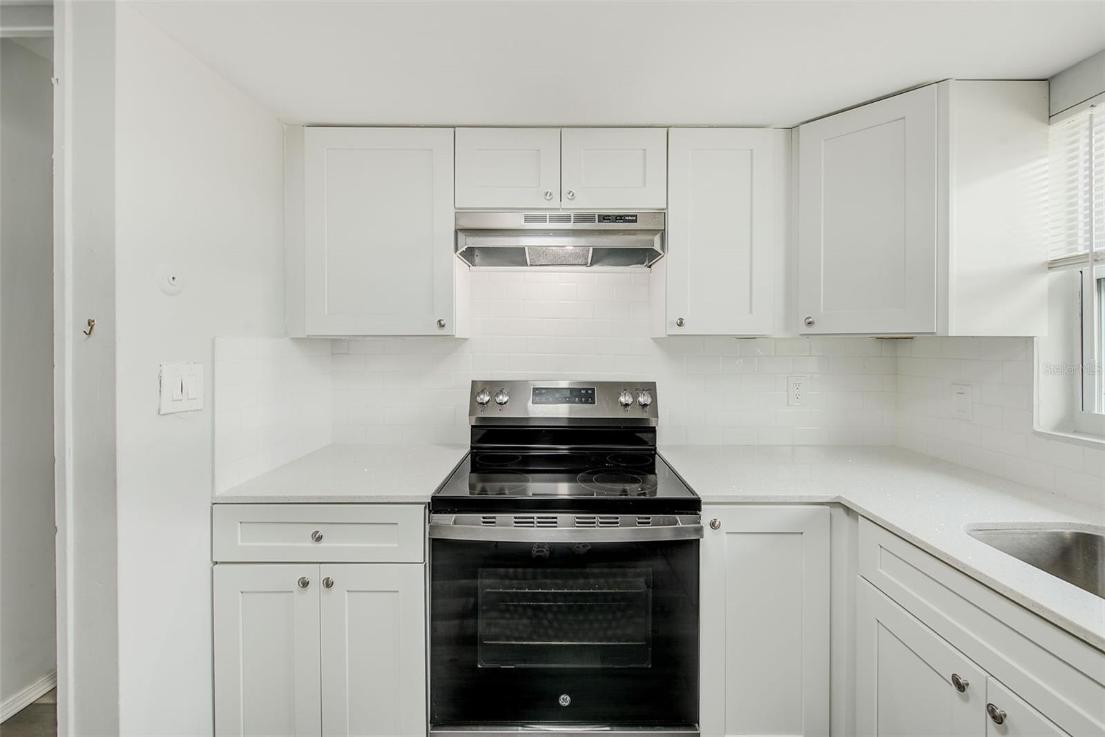 1259 FRANKLIN ST — photo 9