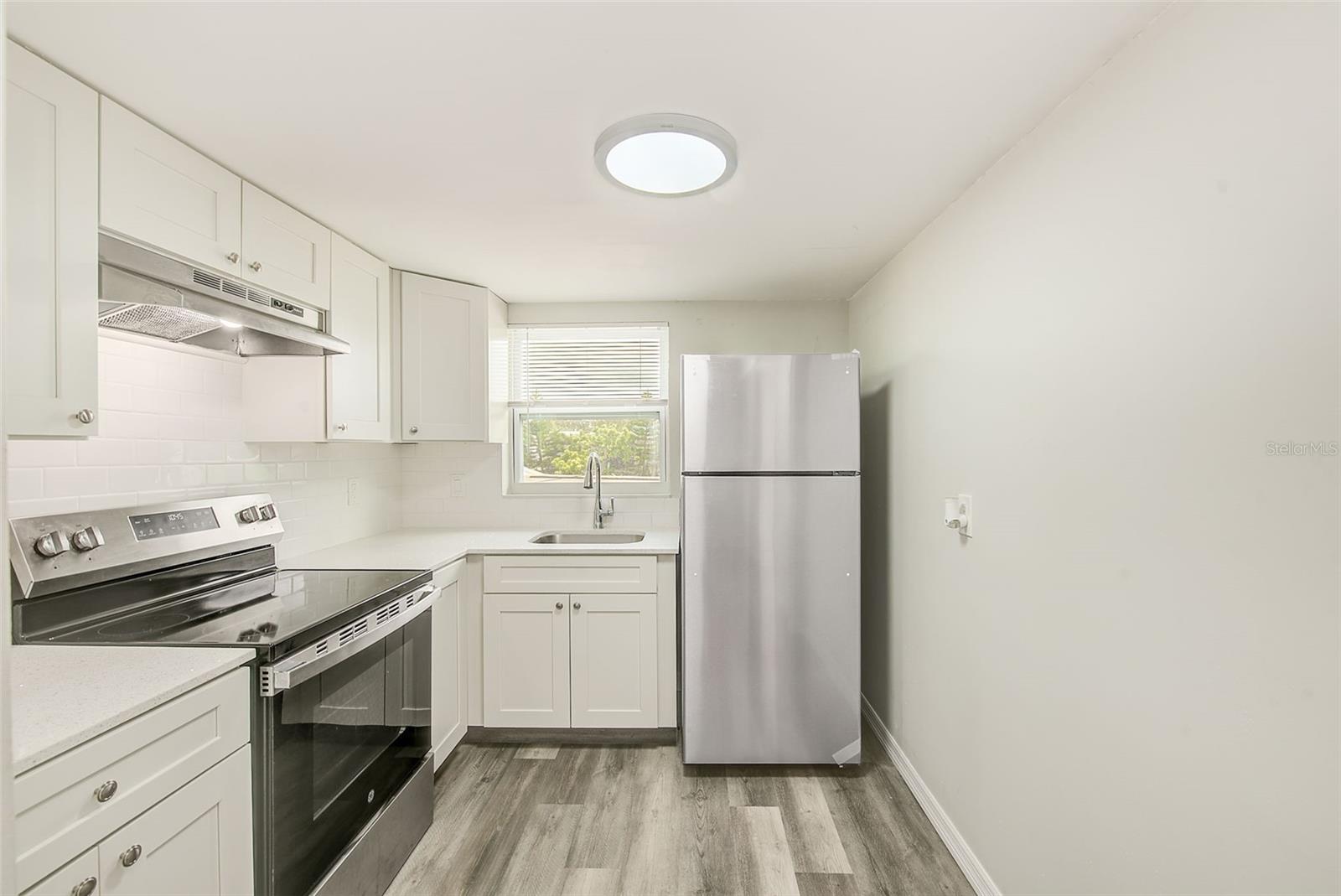 1259 FRANKLIN ST — photo 7