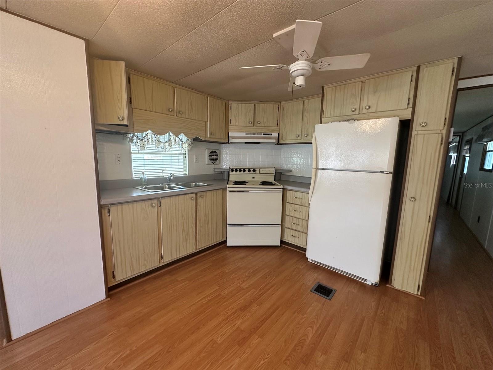 37528 ATTICA AVE — photo 14
