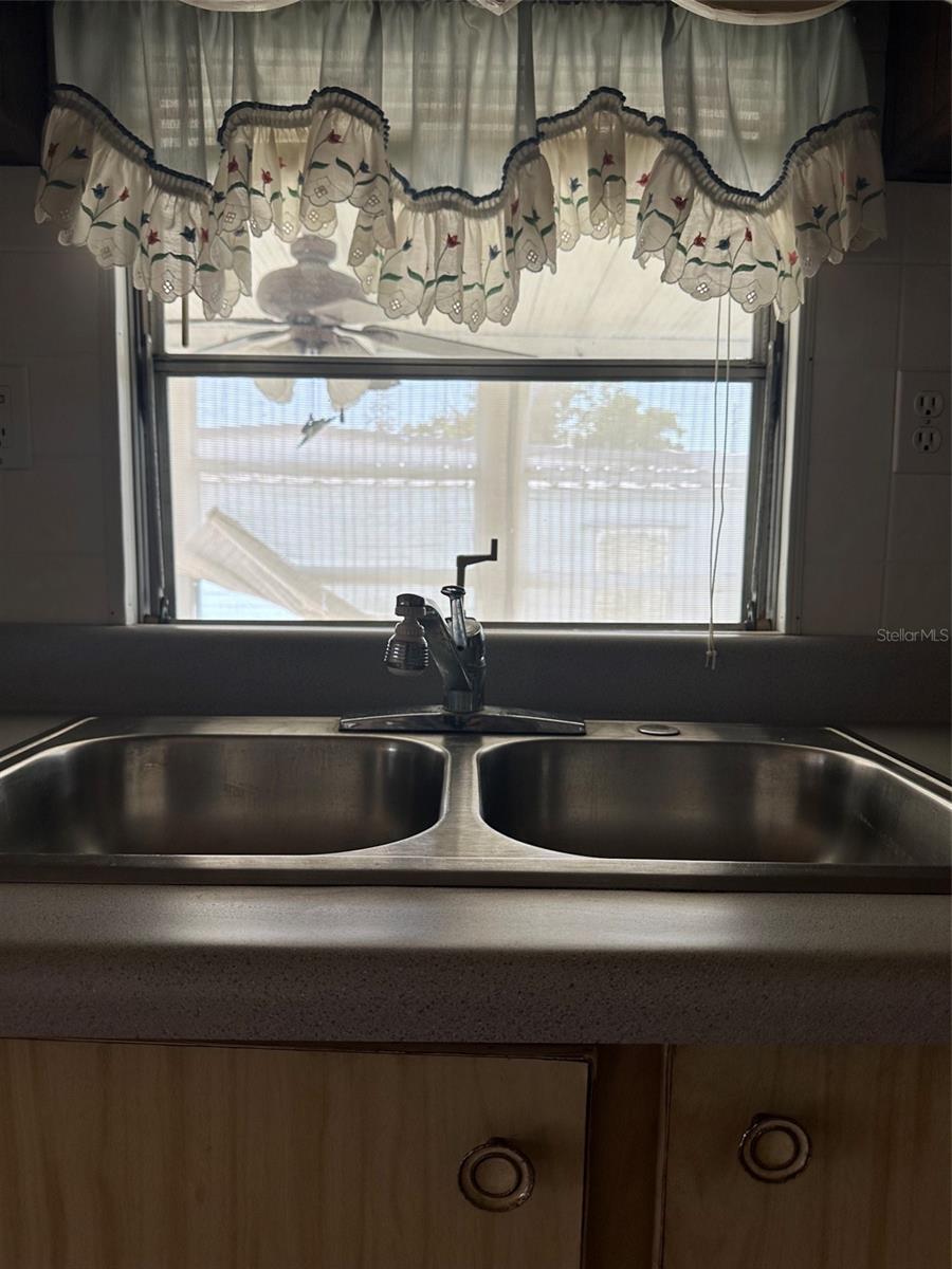 37528 ATTICA AVE — photo 27
