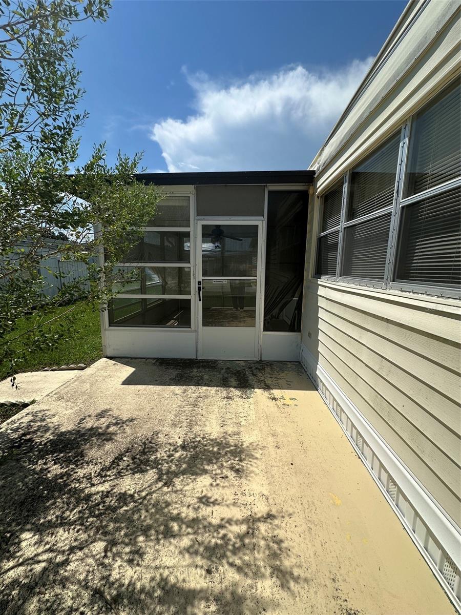 37528 ATTICA AVE — photo 10