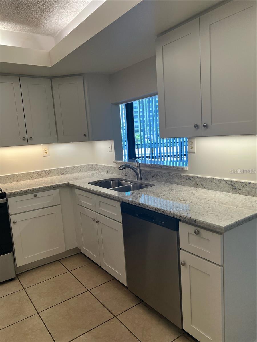 690 ISLAND WAY #208 — photo 25