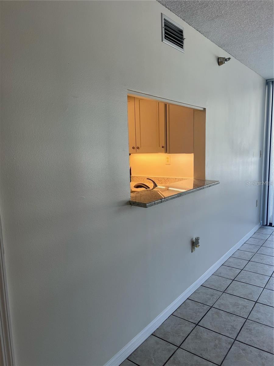 690 ISLAND WAY #208 — photo 4