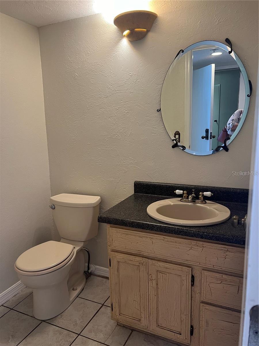 690 ISLAND WAY #208 — photo 9
