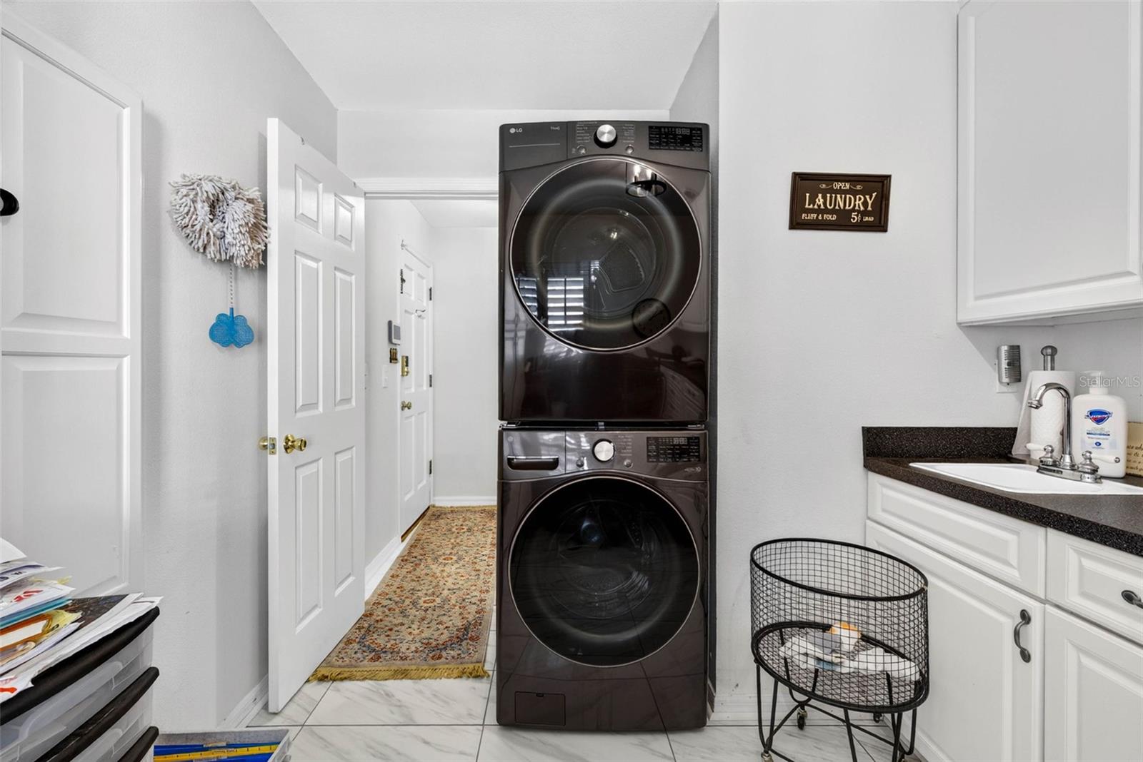 7217 RIDGEPORT DR — photo 18