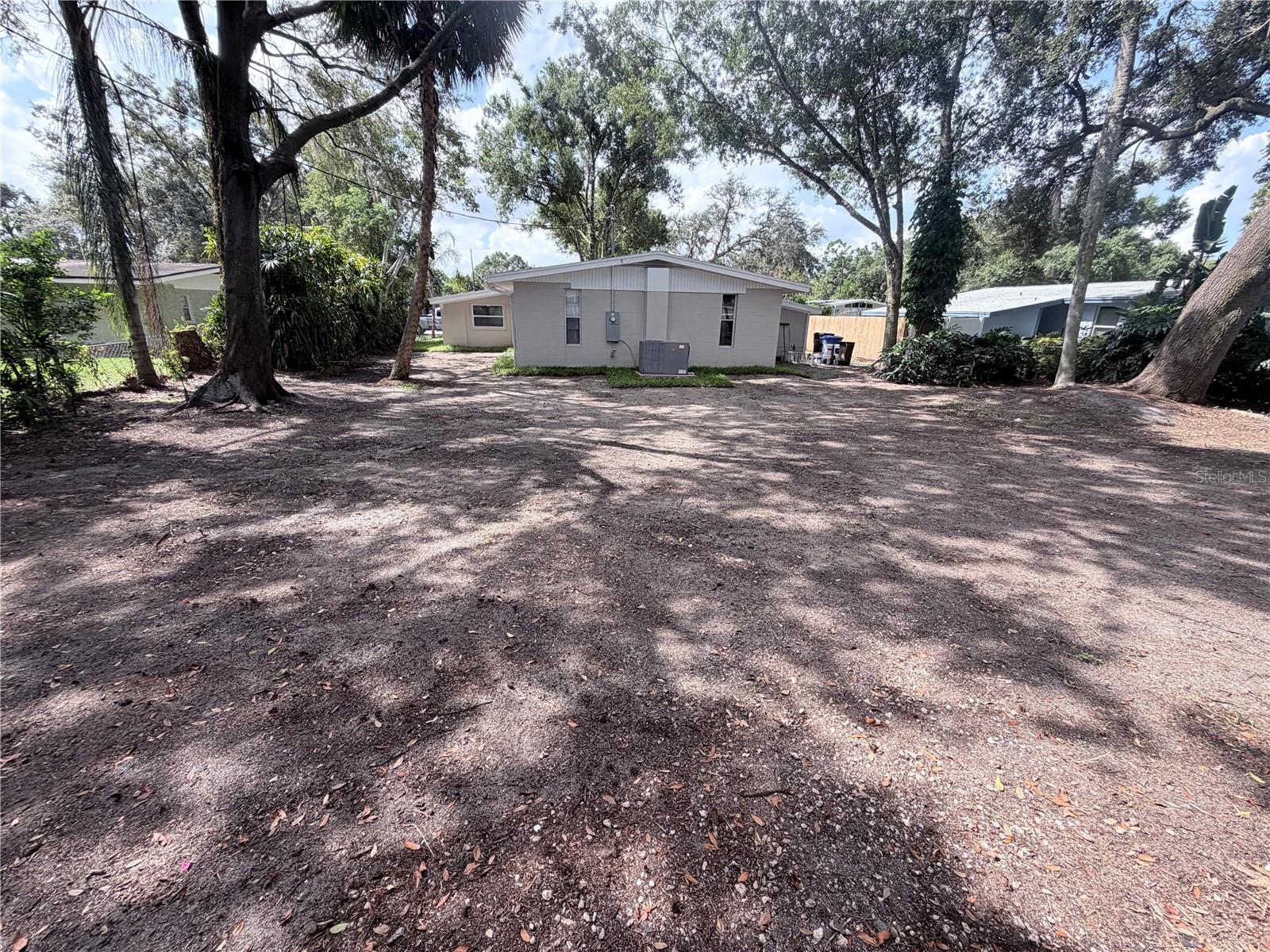927 LAKEWOOD AVE — photo 13