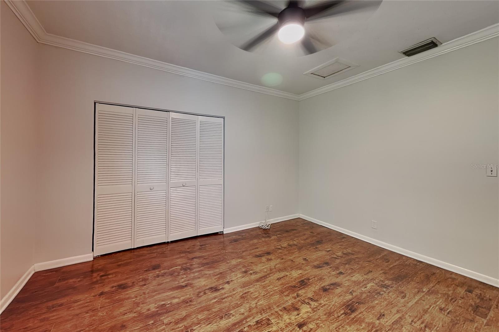 3801 1/2 W PALMIRA AVE — photo 4