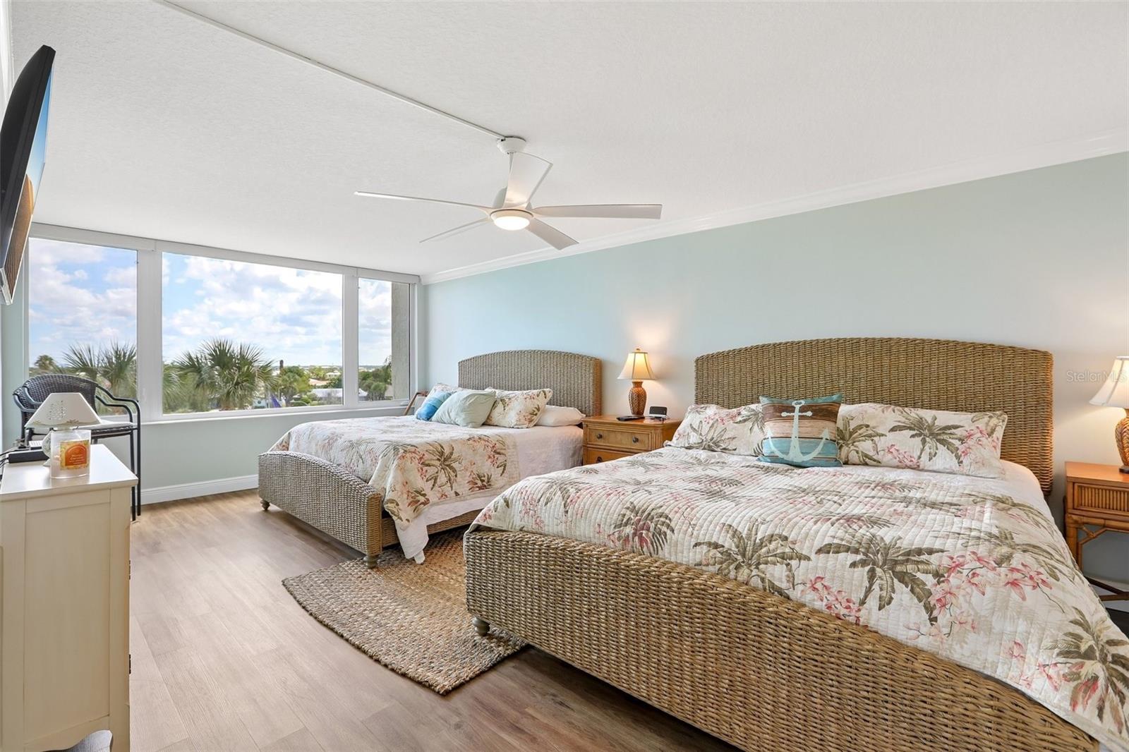Home in CLEARWATER — photo 12