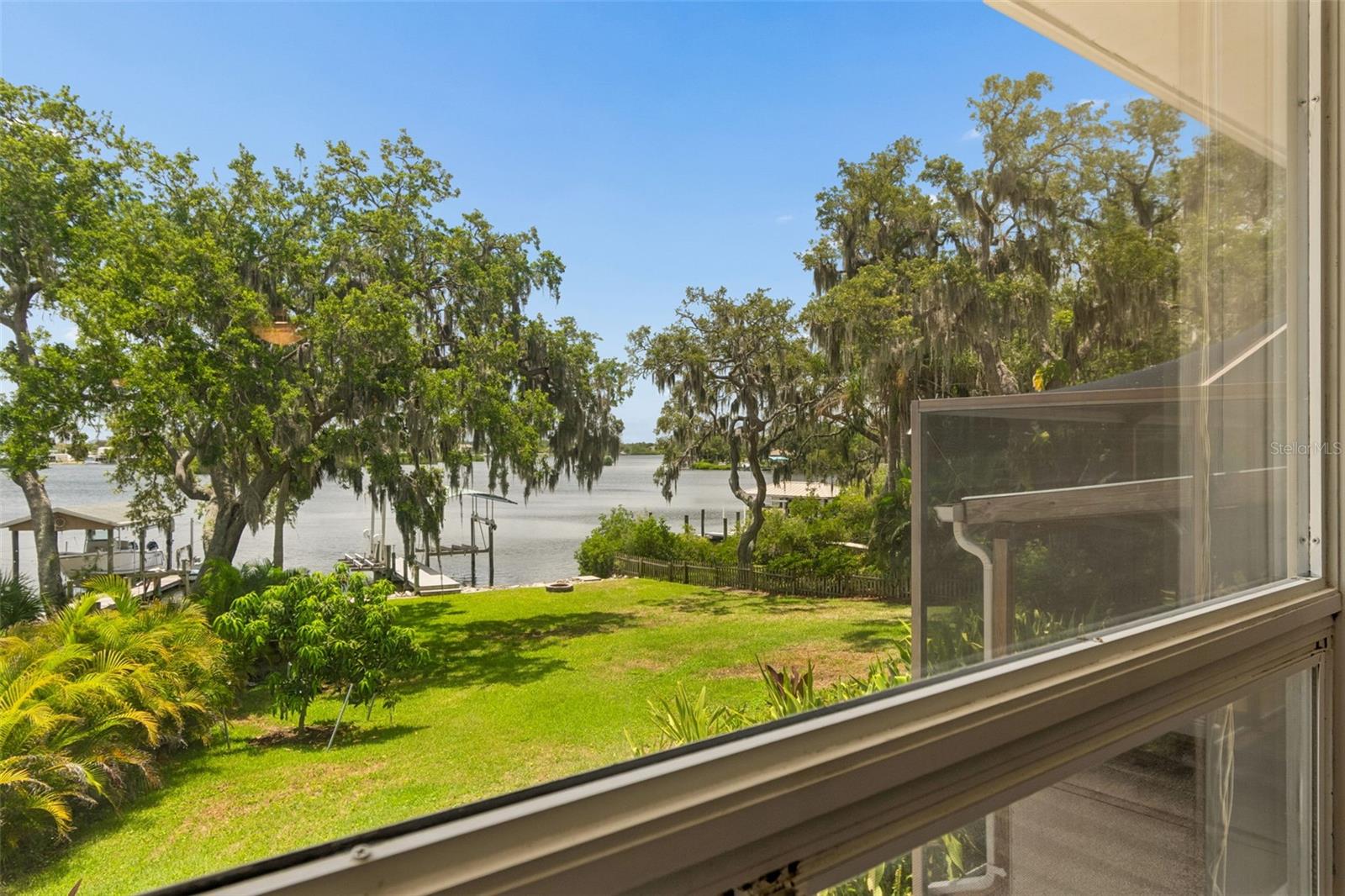 904 BAYSHORE DR — photo 16