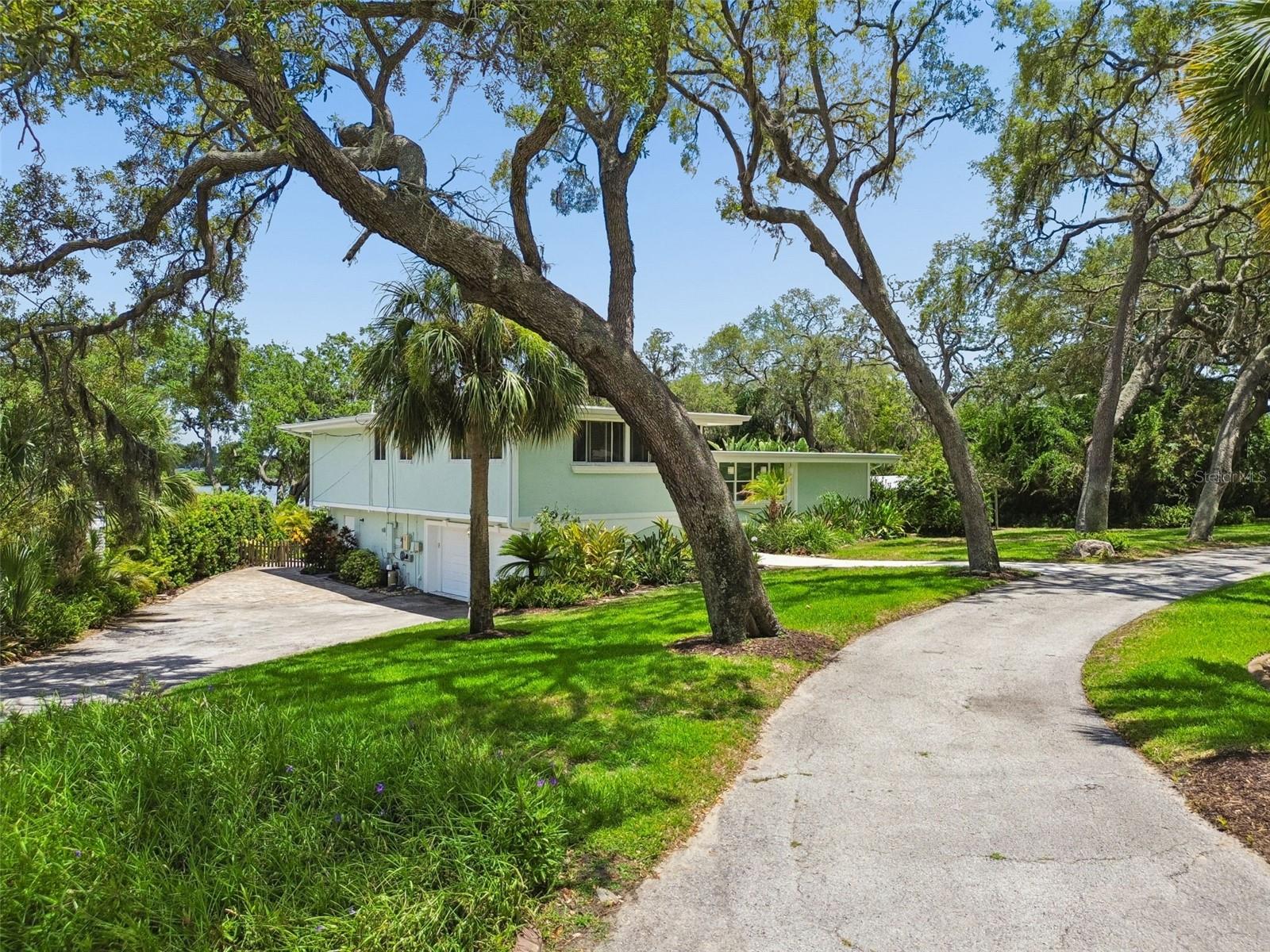 904 BAYSHORE DR — photo 61