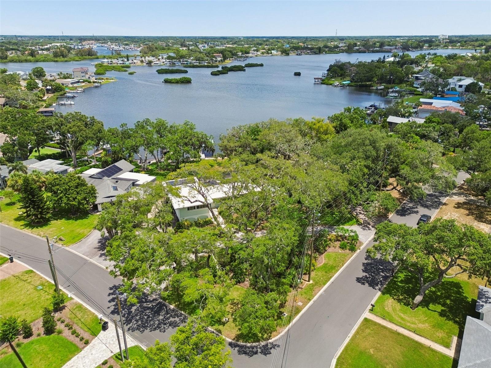 904 BAYSHORE DR — photo 64