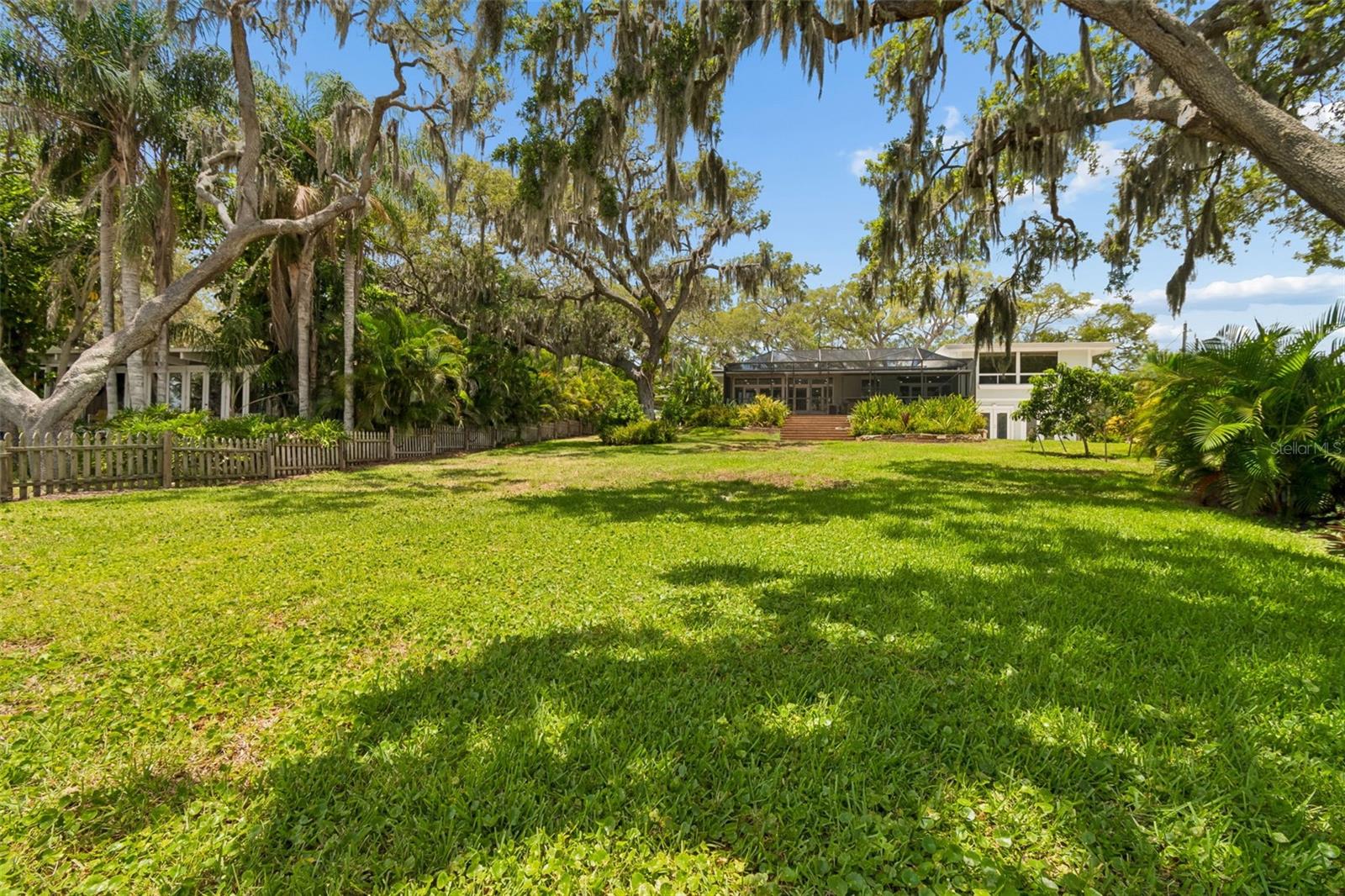 904 BAYSHORE DR — photo 52