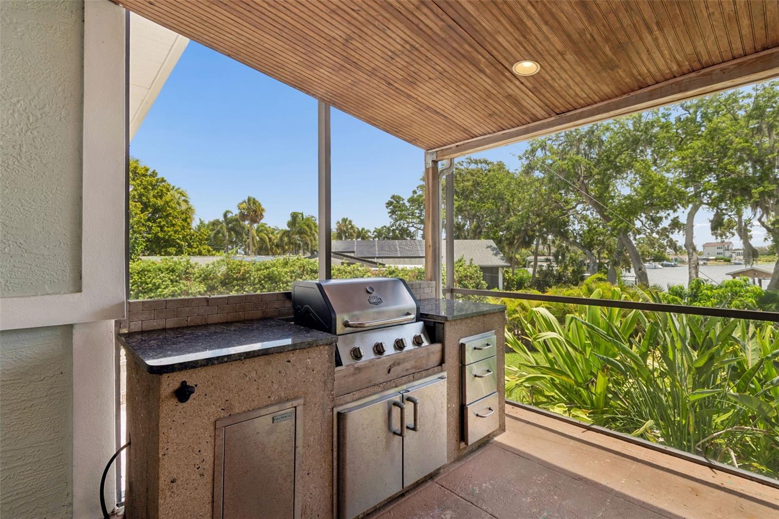 904 BAYSHORE DR — photo 42