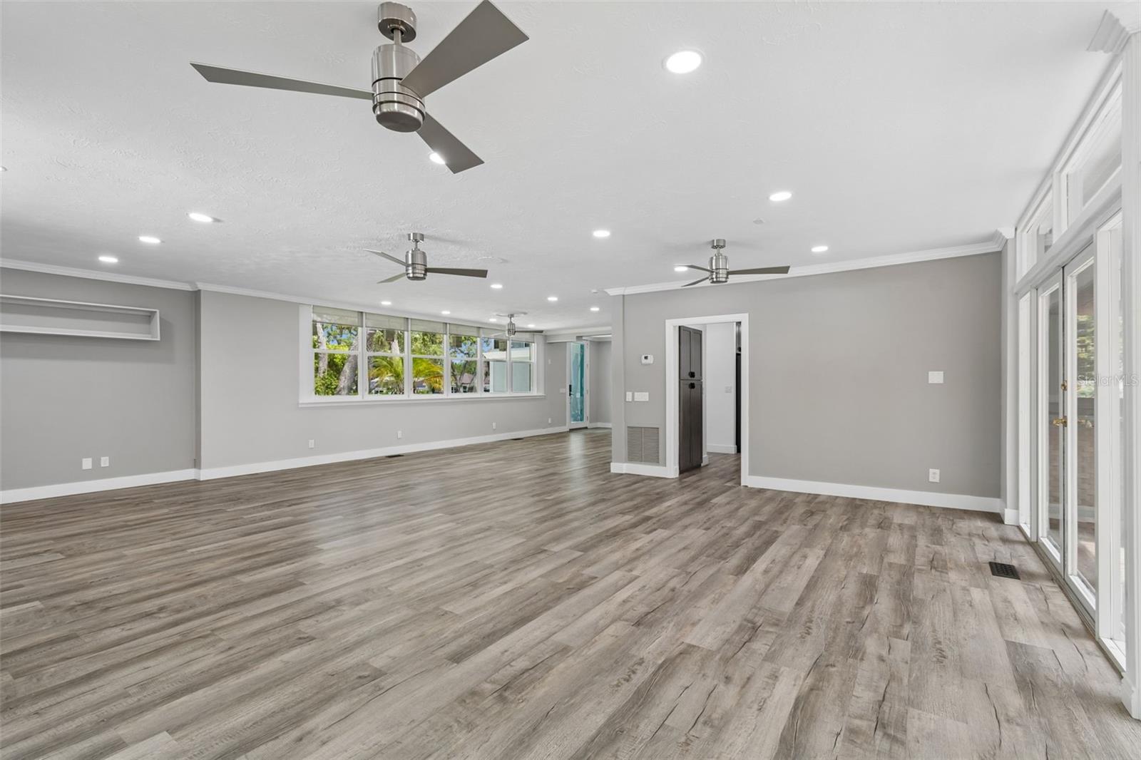 904 BAYSHORE DR — photo 9