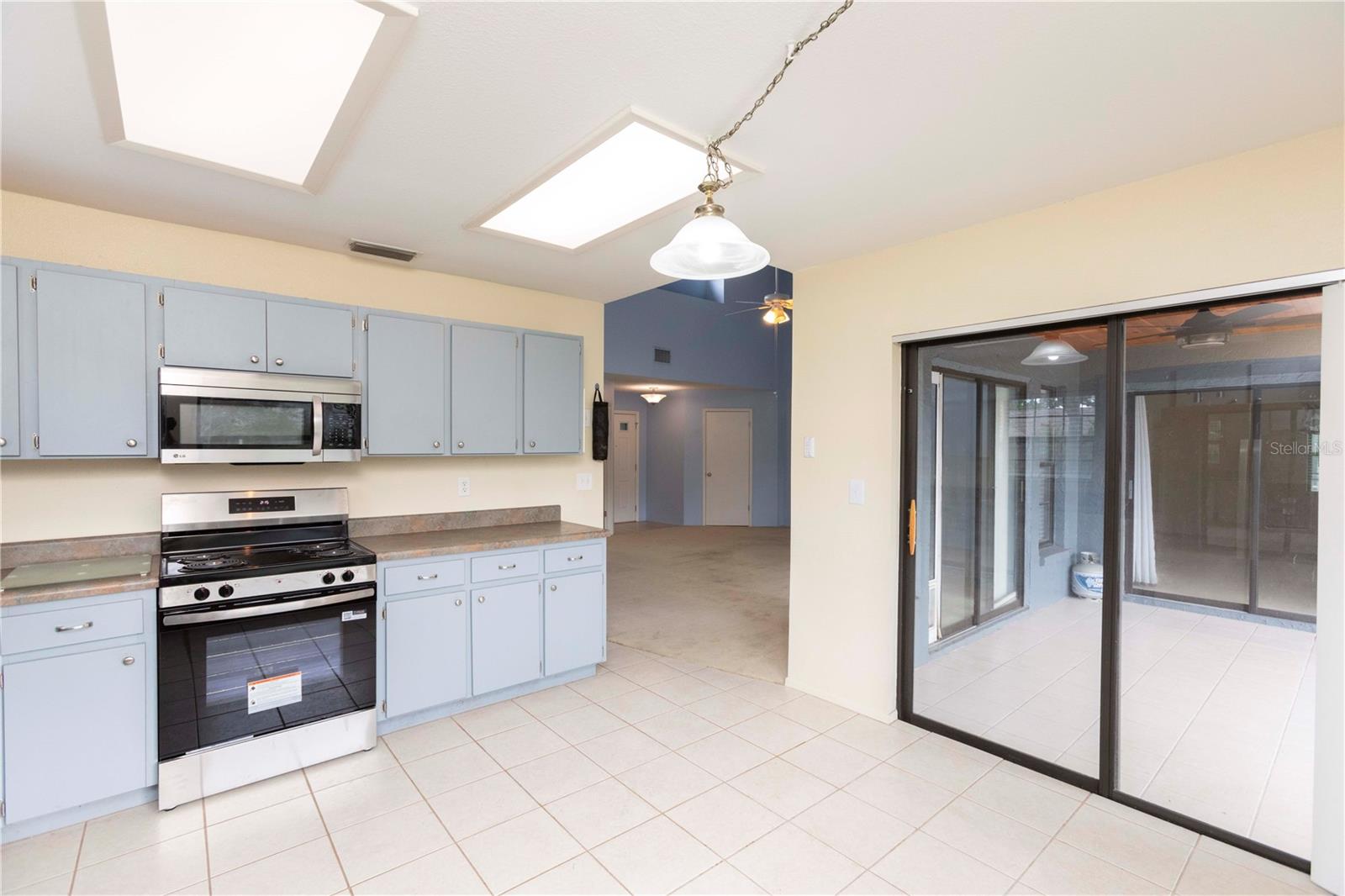 8900 WHISTLER WAY — photo 4