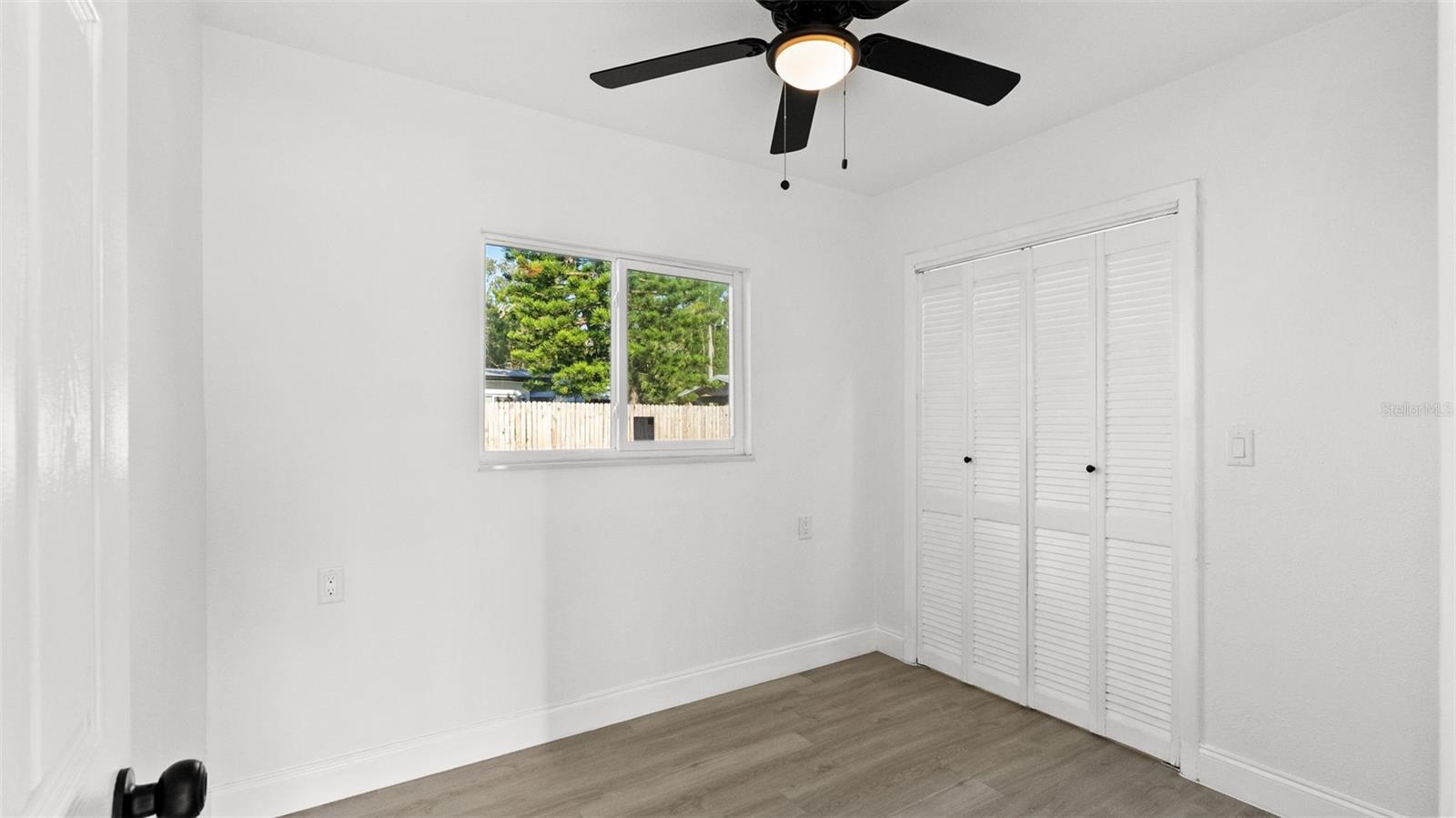 310 COUNTRY CLUB DR — photo 19