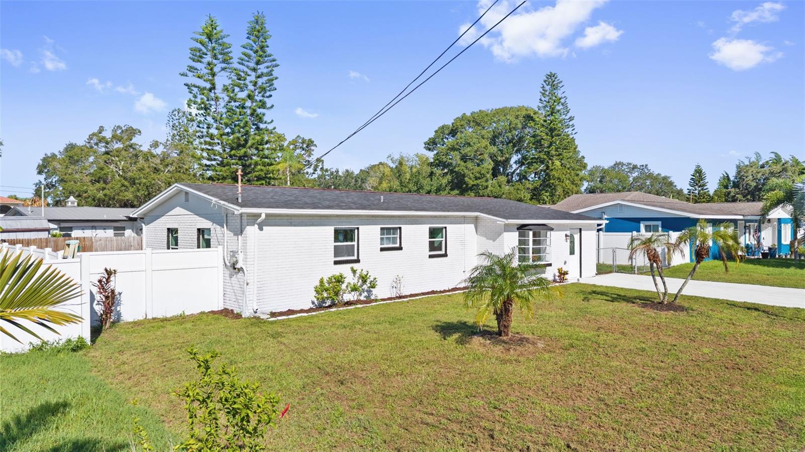 310 COUNTRY CLUB DR — photo 35